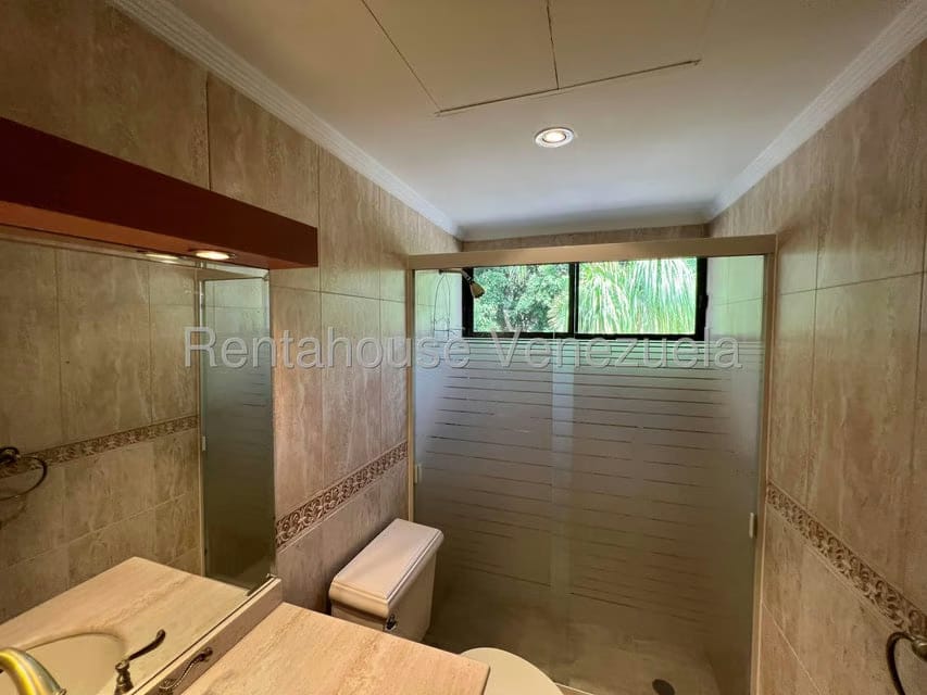 Casa (Multipes Niveles) en Venta en Macaracuay, Distrito Metropolitano - 86