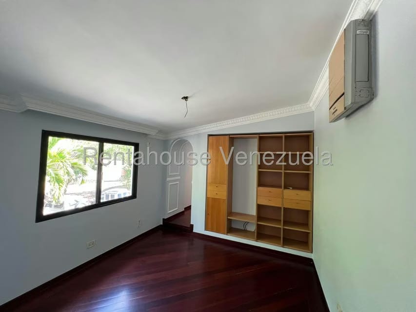 Casa (Multipes Niveles) en Venta en Macaracuay, Distrito Metropolitano - 88