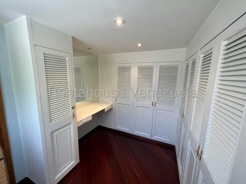 Casa (Multipes Niveles) en Venta en Macaracuay, Distrito Metropolitano - 89