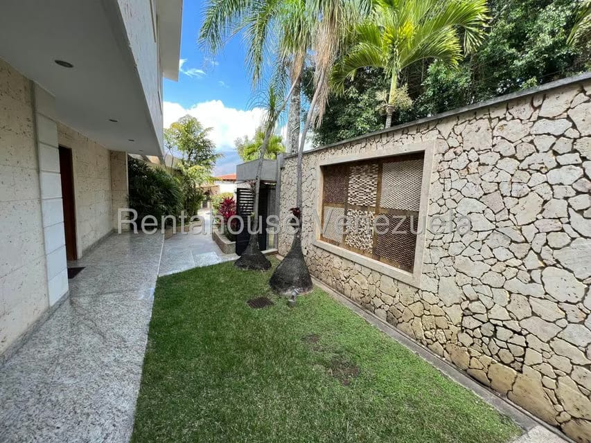 Casa (Multipes Niveles) en Venta en Macaracuay, Distrito Metropolitano - 99