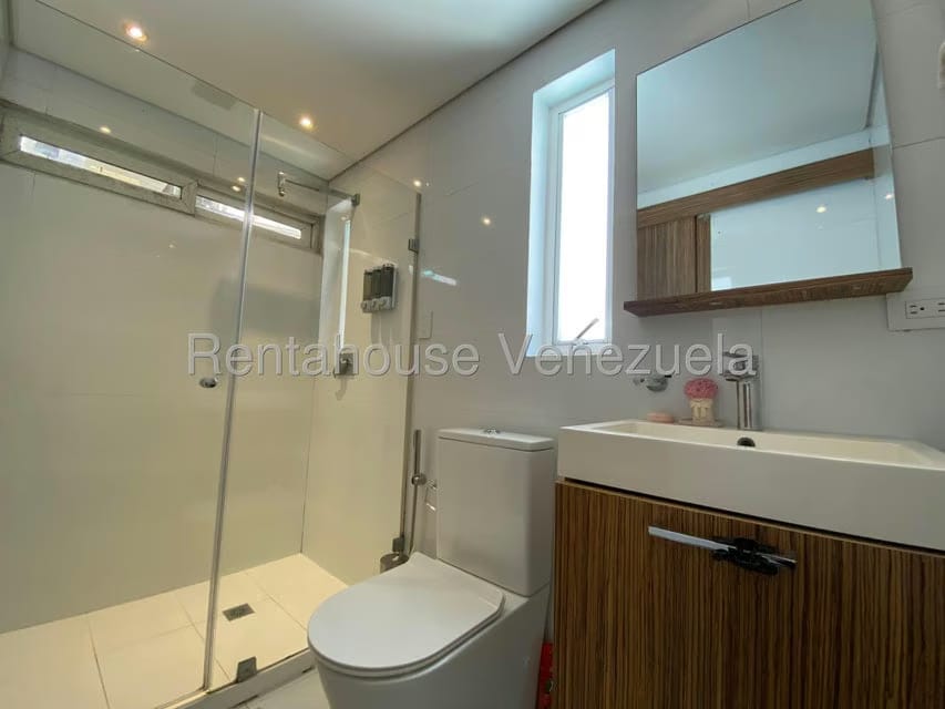 Casa (Multipes Niveles) en Venta en Alto Prado, Distrito Metropolitano - 31