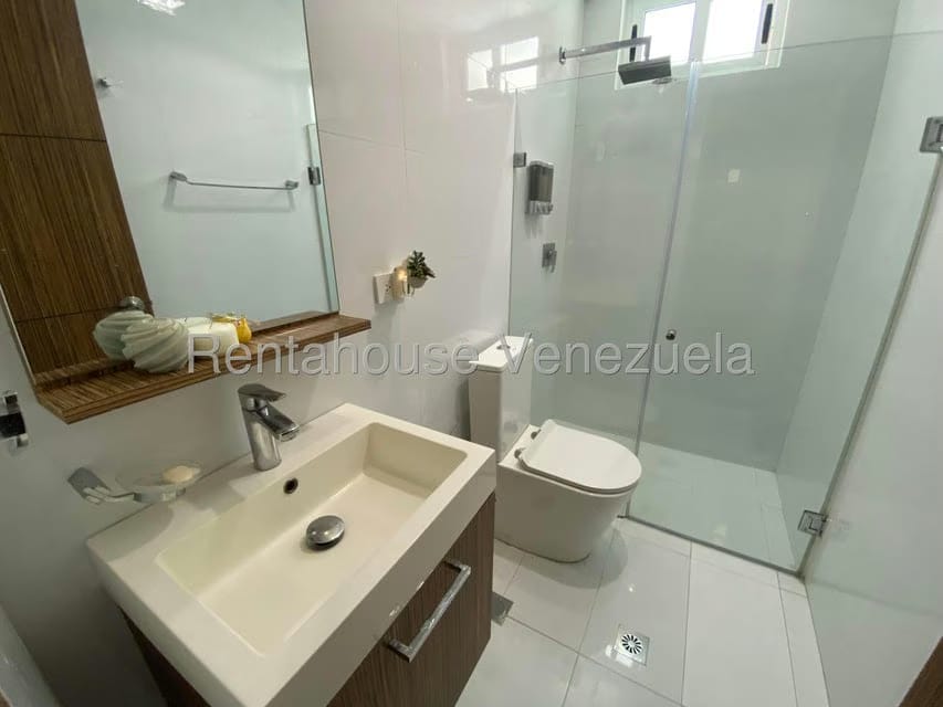 Casa (Multipes Niveles) en Venta en Alto Prado, Distrito Metropolitano - 33