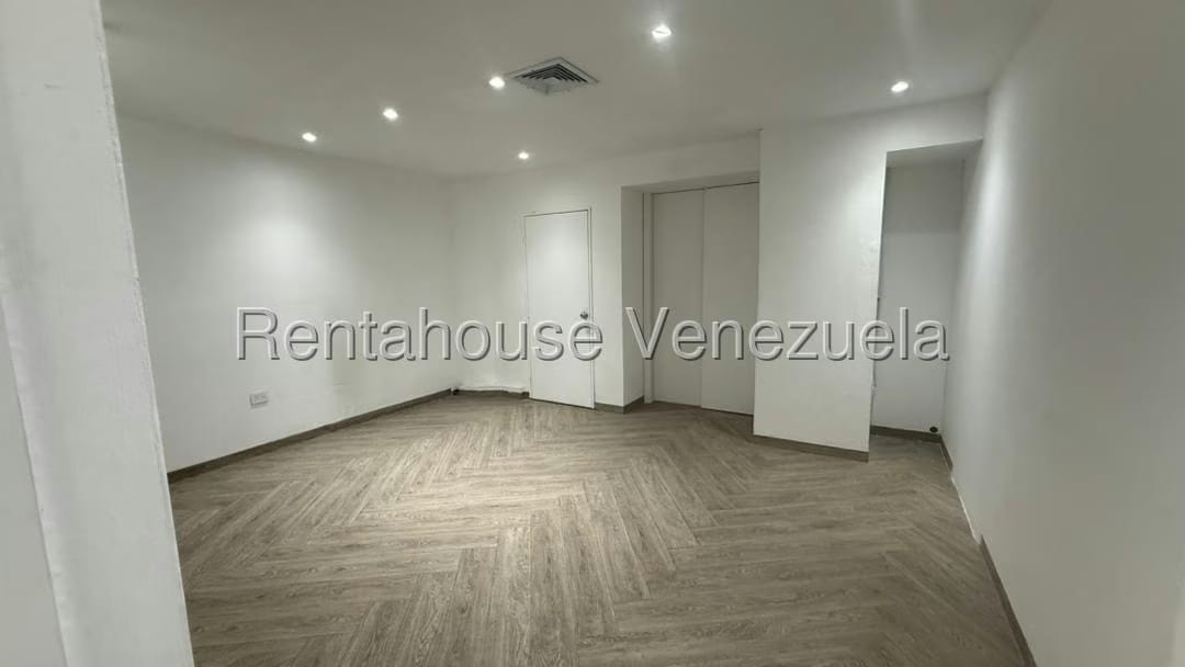 Comercial (Local Comercial) en Alquiler en La Viña, Carabobo - 3
