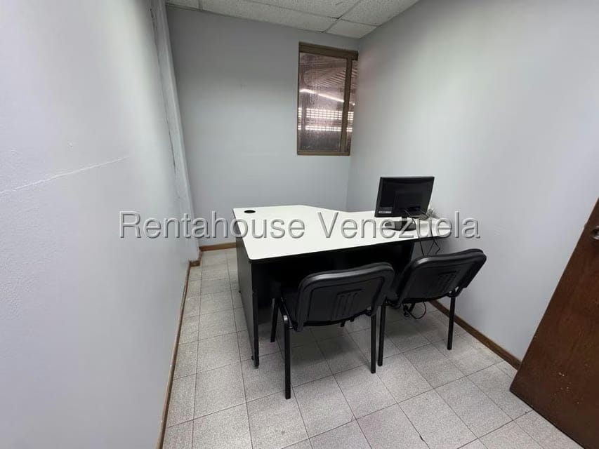 Comercial (Oficina) en Alquiler en La California Sur, Distrito Metropolitano - 4