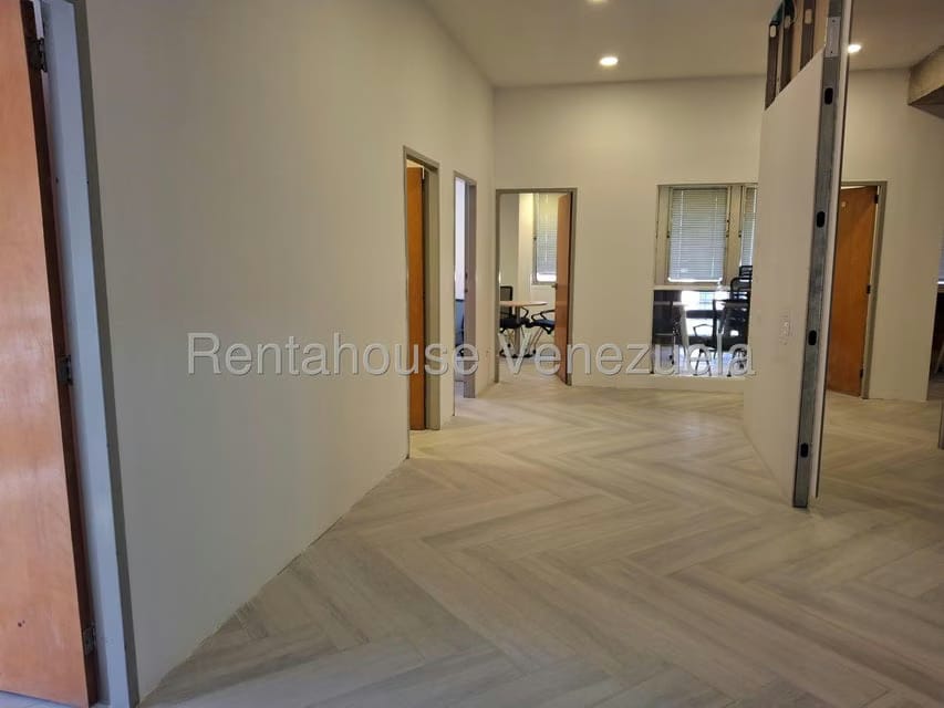 Comercial (Oficina) en Venta en El Rosal, Distrito Metropolitano - 12