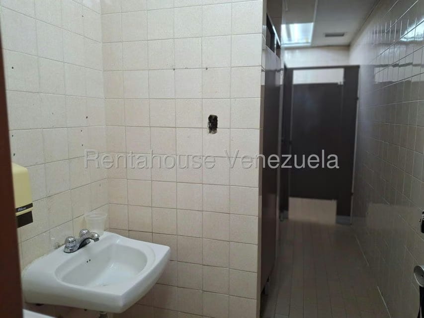 Comercial (Oficina) en Venta en El Rosal, Distrito Metropolitano - 22