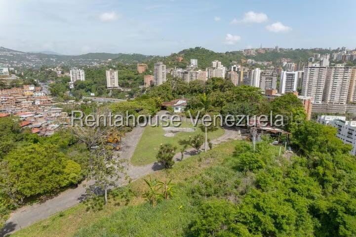Terreno (Residencial) en Venta en Santa Ines, Distrito Metropolitano - 2