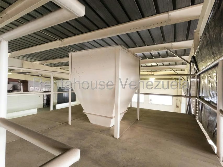 Comercial (Galpon - Deposito) en Alquiler en Zona Industrial 1, Lara - 14