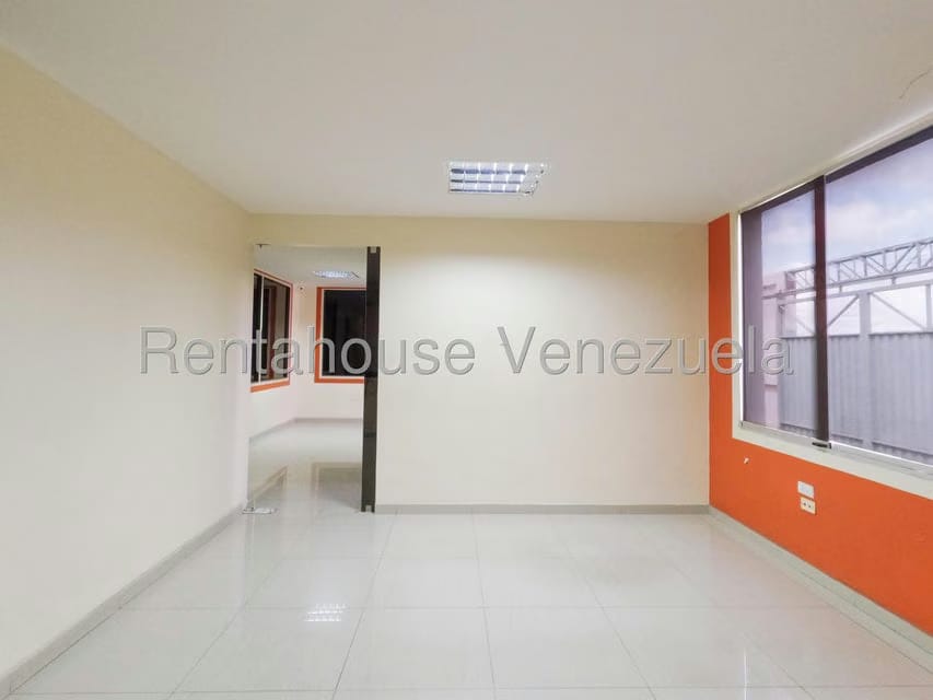 Comercial (Galpon - Deposito) en Alquiler en Zona Industrial 1, Lara - 16