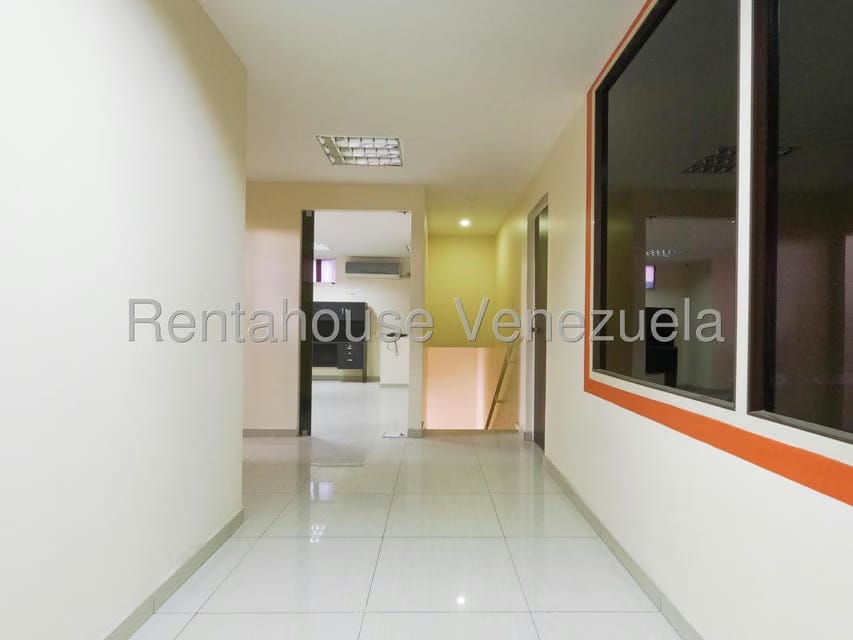 Comercial (Galpon - Deposito) en Alquiler en Zona Industrial 1, Lara - 19
