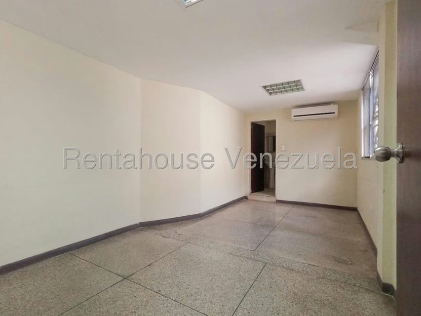 Comercial (Galpon - Deposito) en Alquiler en Zona Industrial 1, Lara - 20