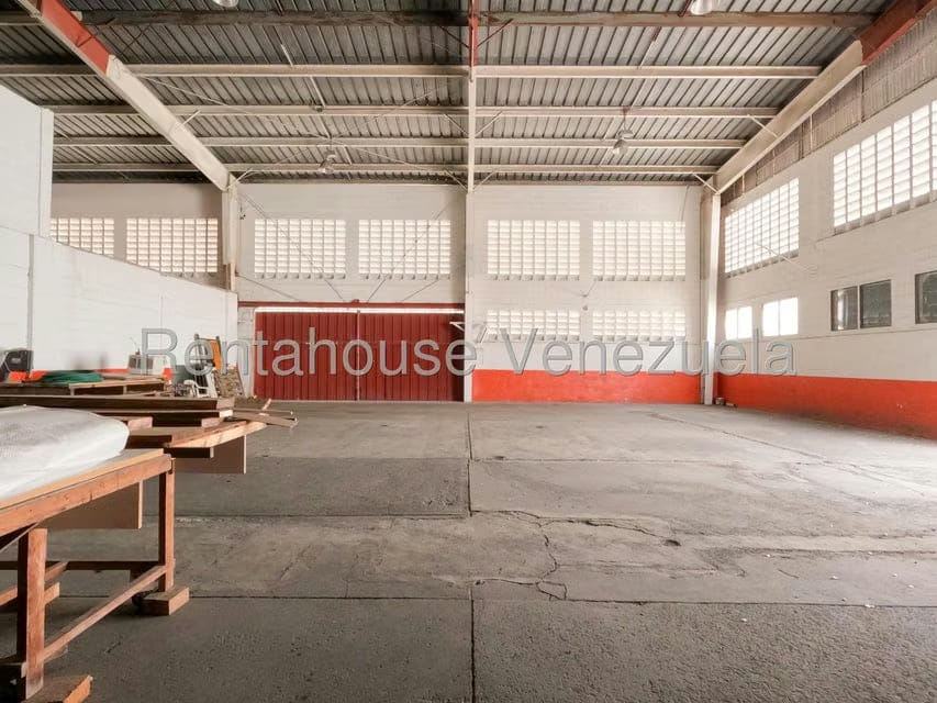 Comercial (Galpon - Deposito) en Alquiler en Zona Industrial 1, Lara - 3