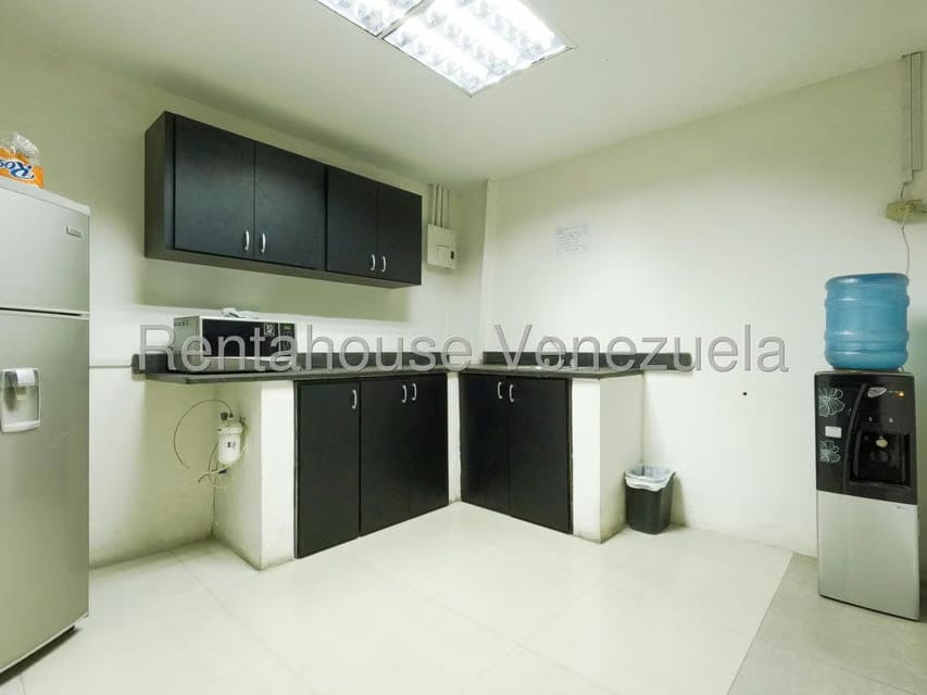 Comercial (Galpon - Deposito) en Alquiler en Zona Industrial 1, Lara - 21