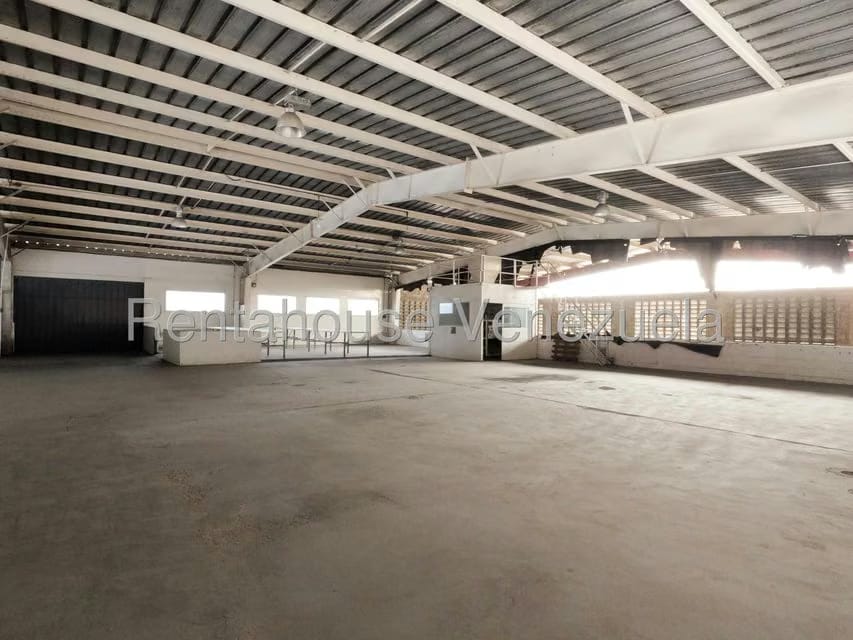 Comercial (Galpon - Deposito) en Alquiler en Zona Industrial 1, Lara - 10