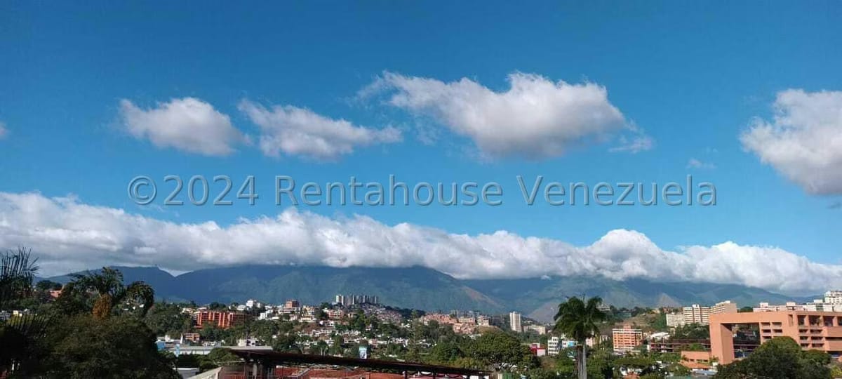 Casa (Multipes Niveles) en Venta en Sorocaima, Distrito Metropolitano