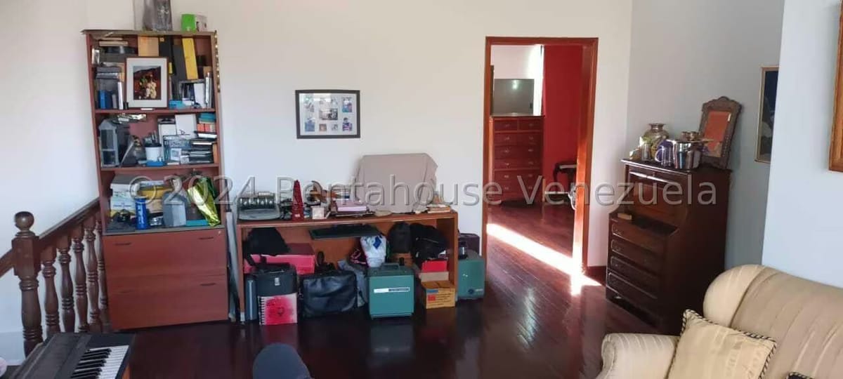 Casa (Multipes Niveles) en Venta en Sorocaima, Distrito Metropolitano - 25