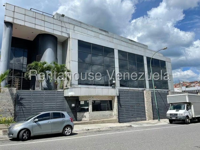 Comercial (Galpon - Deposito) en Alquiler en La Urbina, Distrito Metropolitano