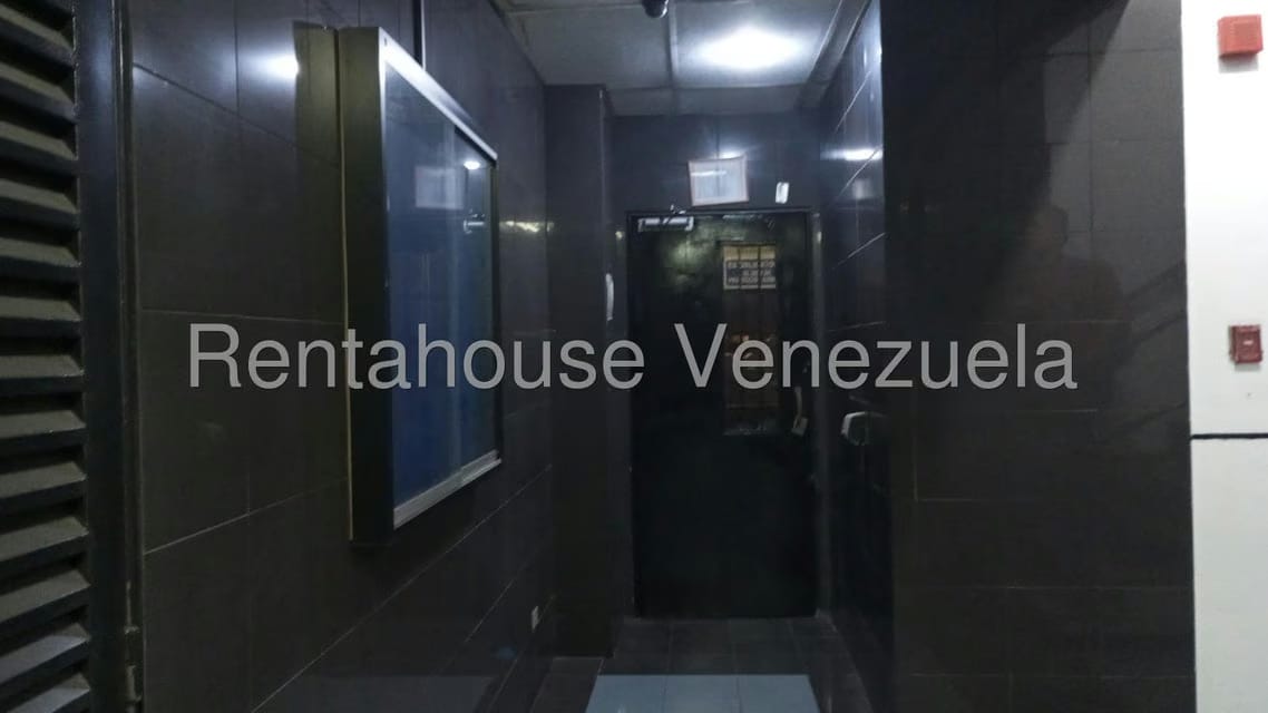 Comercial (Galpon - Deposito) en Alquiler en La Urbina, Distrito Metropolitano - 13