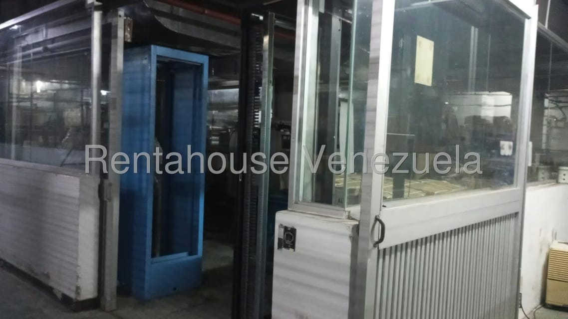Comercial (Galpon - Deposito) en Alquiler en La Urbina, Distrito Metropolitano - 21