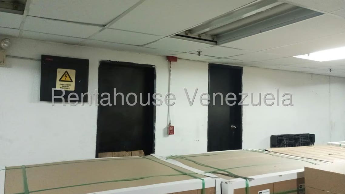Comercial (Galpon - Deposito) en Alquiler en La Urbina, Distrito Metropolitano - 25