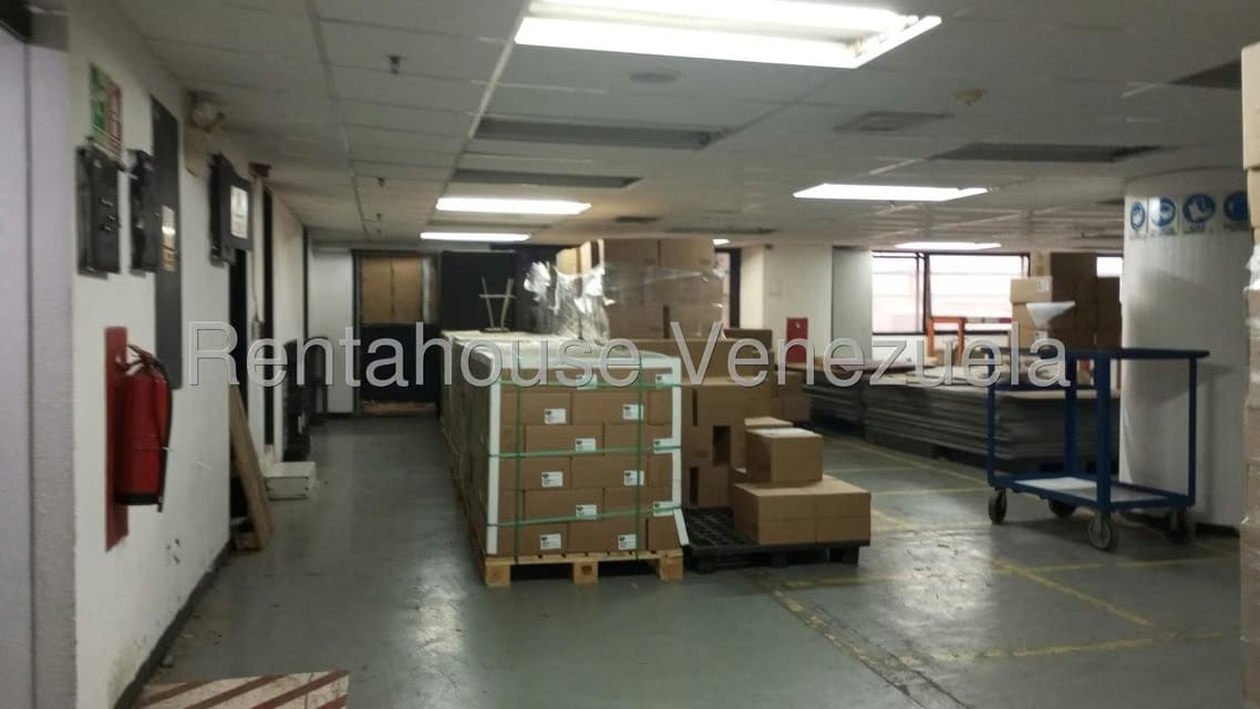 Comercial (Galpon - Deposito) en Alquiler en La Urbina, Distrito Metropolitano - 35