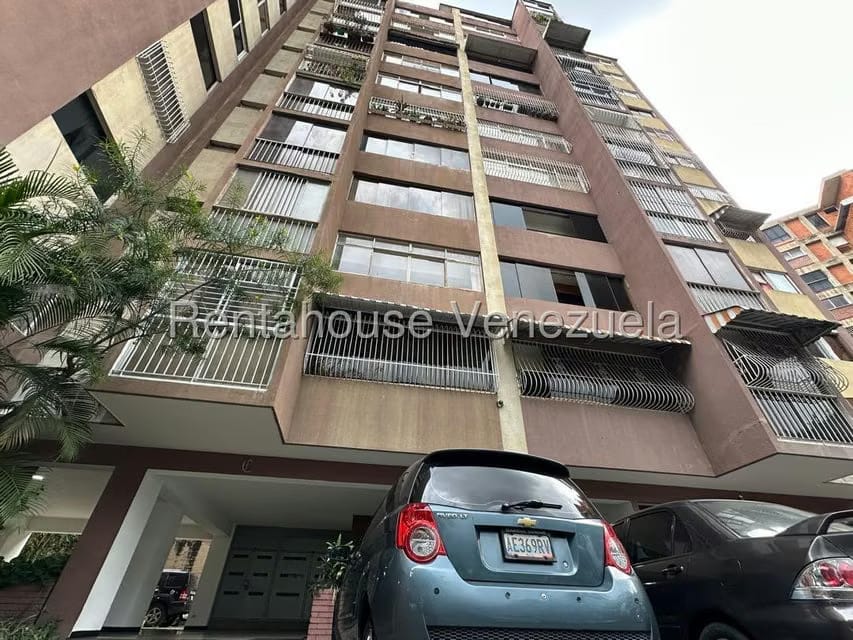 Apartamento (1 Nivel) en Venta en Chuao, Distrito Metropolitano