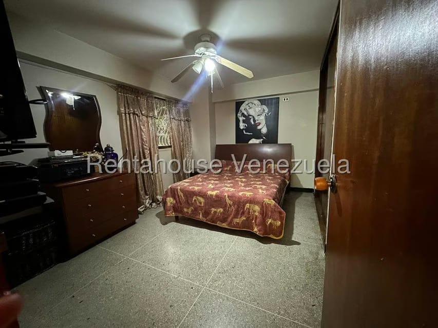 Apartamento (1 Nivel) en Venta en Chuao, Distrito Metropolitano - 35