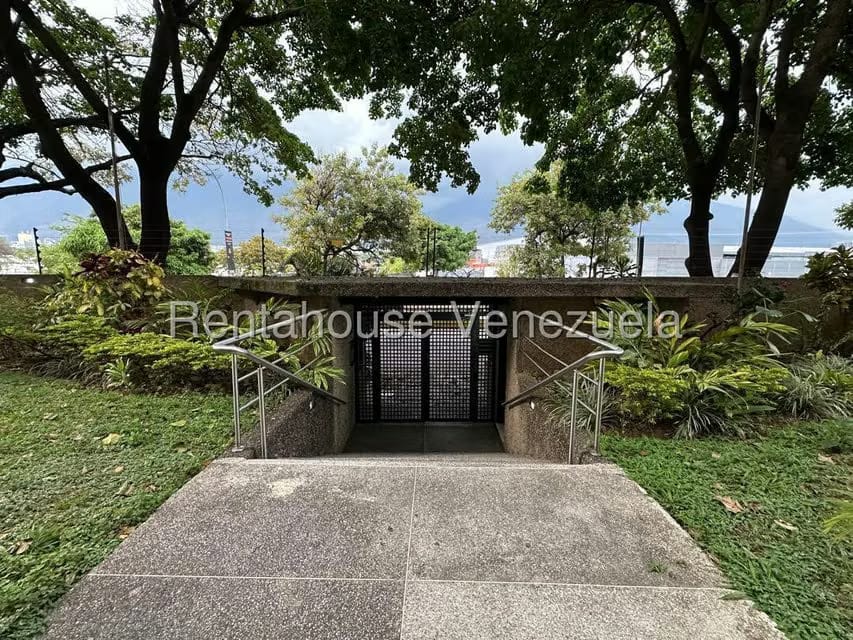 Apartamento (1 Nivel) en Venta en Chuao, Distrito Metropolitano - 8