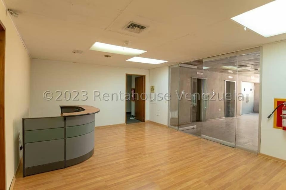 Comercial (Edificio) en Venta en Parroquia Altagracia, Distrito Metropolitano - 13