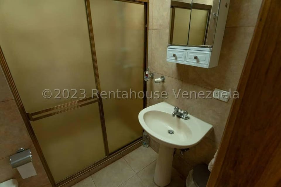 Comercial (Edificio) en Venta en Parroquia Altagracia, Distrito Metropolitano - 21
