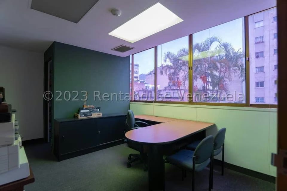 Comercial (Edificio) en Venta en Parroquia Altagracia, Distrito Metropolitano - 31