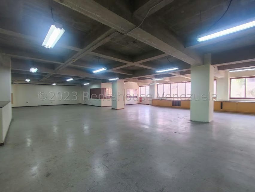 Comercial (Edificio) en Venta en Parroquia Altagracia, Distrito Metropolitano - 33