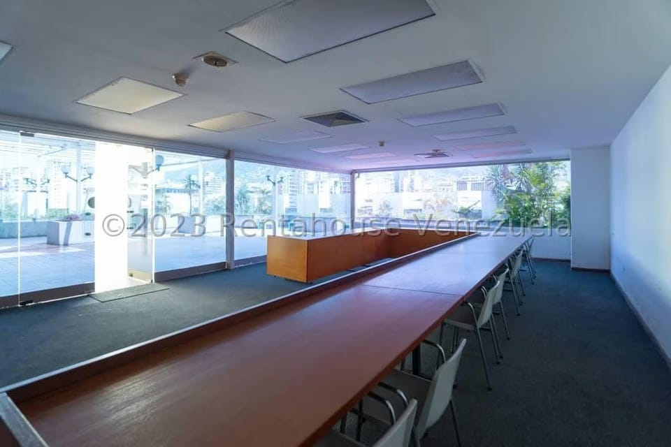 Comercial (Edificio) en Venta en Parroquia Altagracia, Distrito Metropolitano - 49