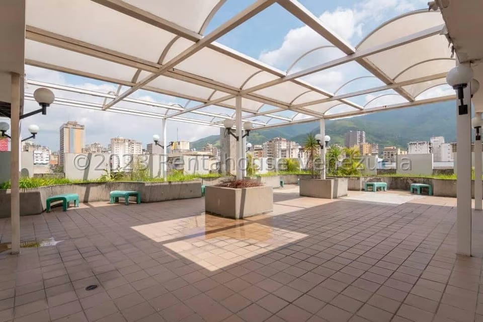 Comercial (Edificio) en Venta en Parroquia Altagracia, Distrito Metropolitano - 52