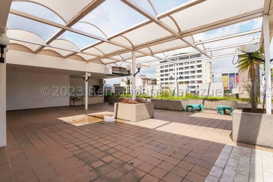 Comercial (Edificio) en Venta en Parroquia Altagracia, Distrito Metropolitano - 53