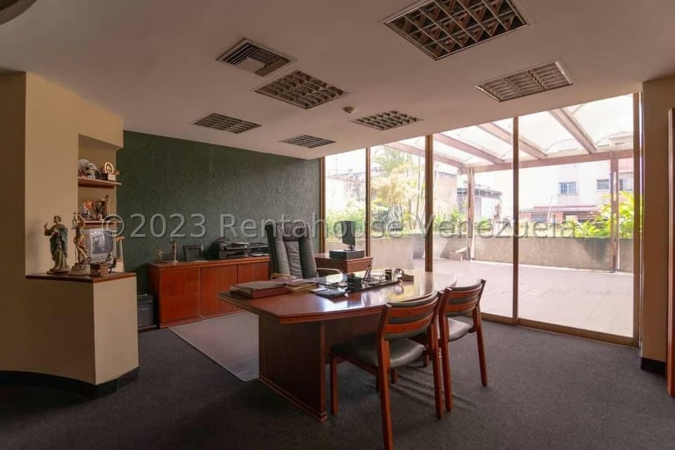 Comercial (Edificio) en Venta en Parroquia Altagracia, Distrito Metropolitano - 9