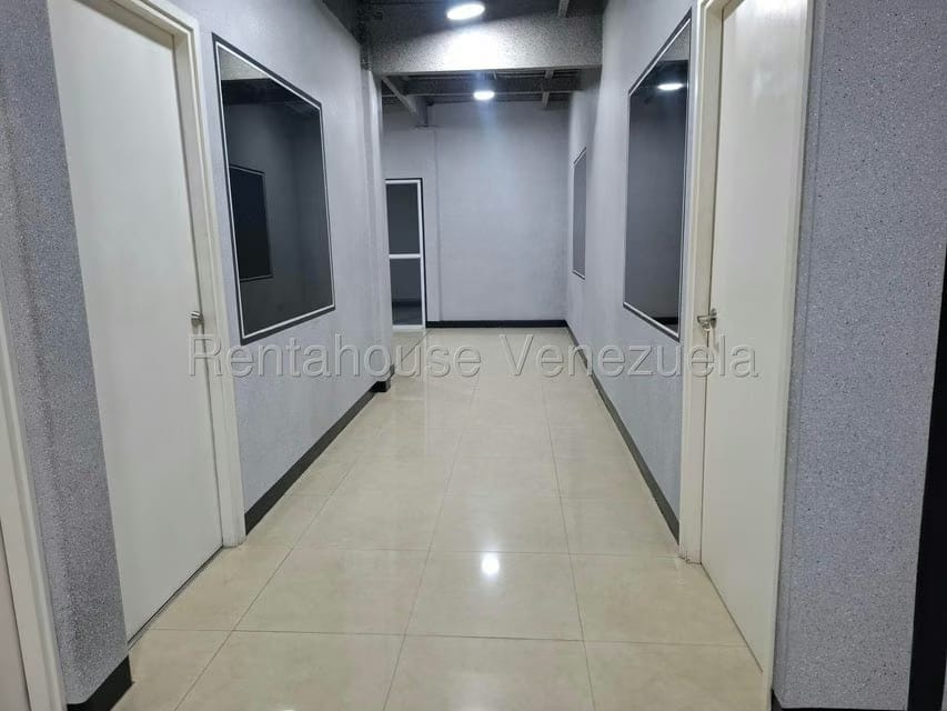 Apartamento (Duplex) en Alquiler en Santa Monica, Distrito Metropolitano - 3