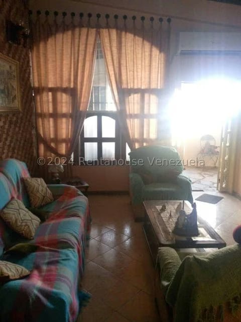 Casa (1 Nivel) en Venta en Santa Rosa de Charallave, Miranda - 2