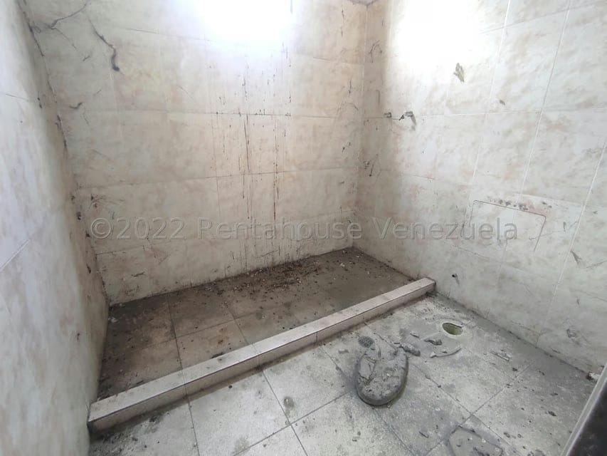 Comercial (Local Comercial) en Venta en Las Brisas, Aragua - 34