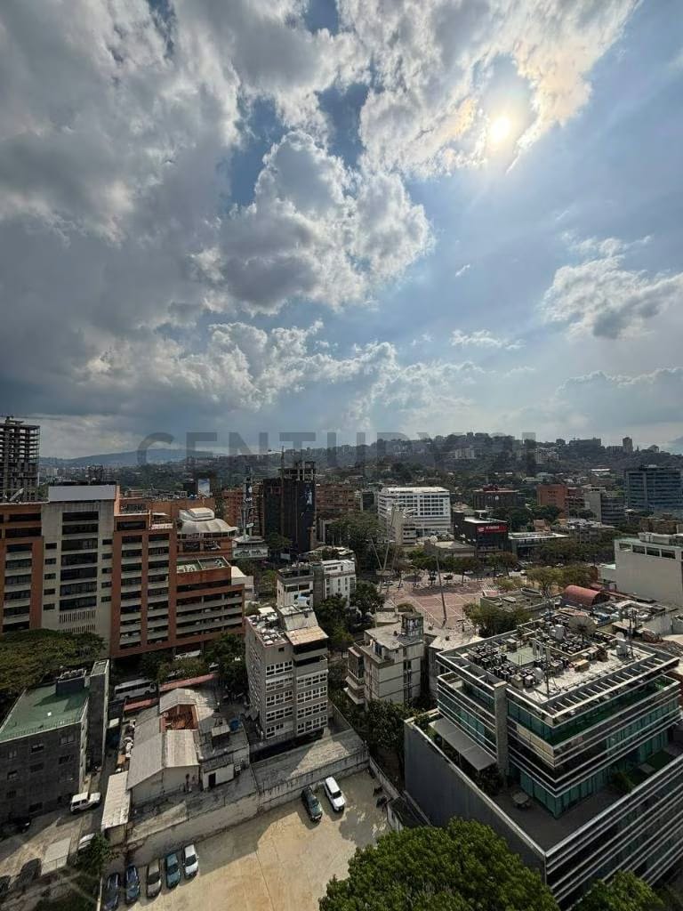 OFICINA (EN OBRA GRIS) URB. LAS MERCEDES, CARACAS. - 6