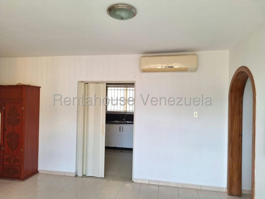 Apartamento (1 Nivel) en Alquiler en La Trigaleña, Carabobo - 12