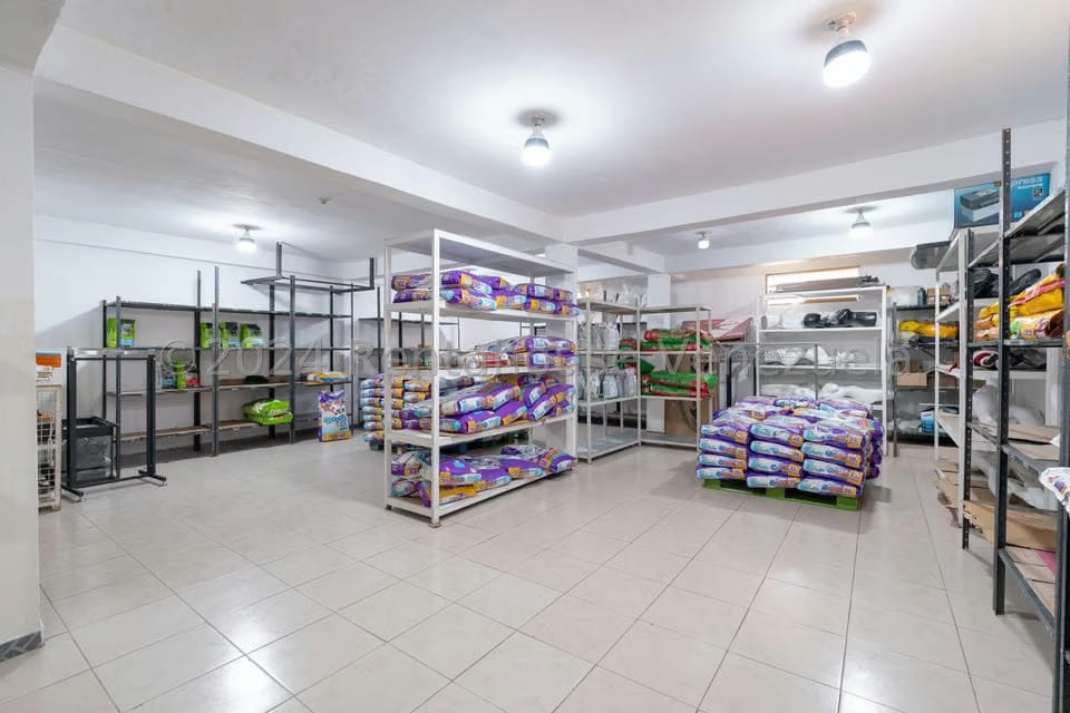 Comercial (Local Comercial) en Venta en Cementerio, Distrito Metropolitano - 14