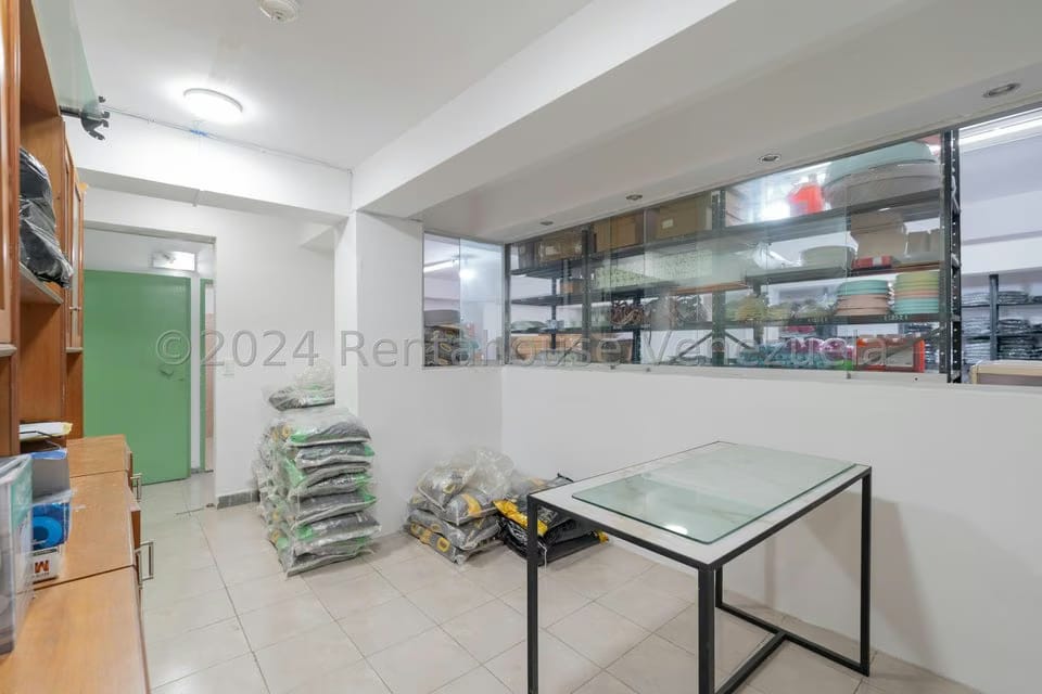 Comercial (Local Comercial) en Venta en Cementerio, Distrito Metropolitano - 16