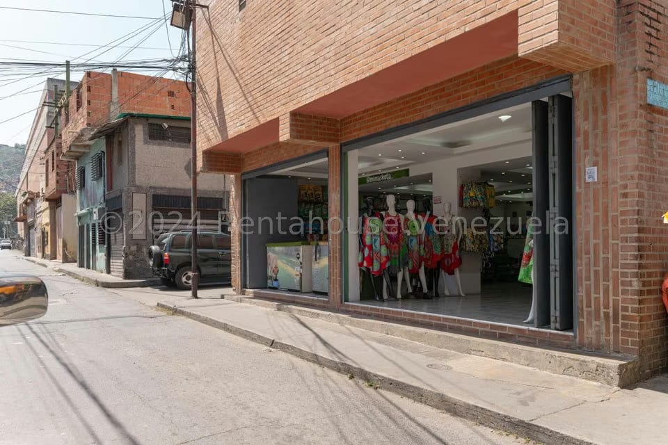Comercial (Local Comercial) en Venta en Cementerio, Distrito Metropolitano - 3