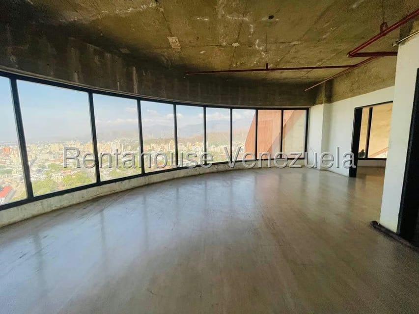 Comercial (Local Comercial) en Alquiler en Avenida Bolivar, Aragua - 2