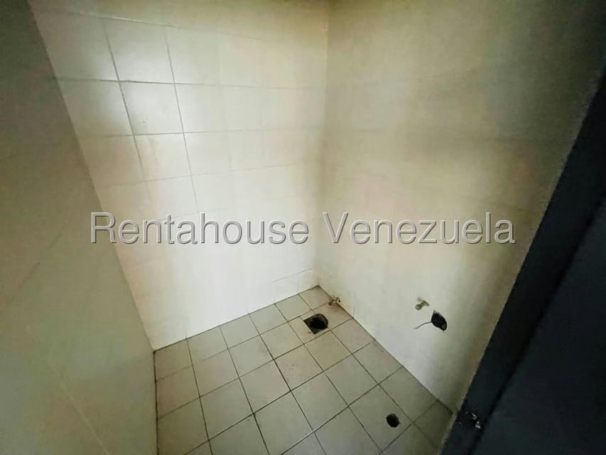 Comercial (Local Comercial) en Alquiler en Avenida Bolivar, Aragua - 12