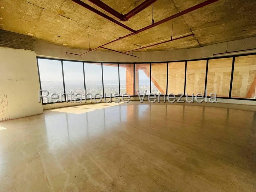Comercial (Local Comercial) en Alquiler en Avenida Bolivar, Aragua - 3