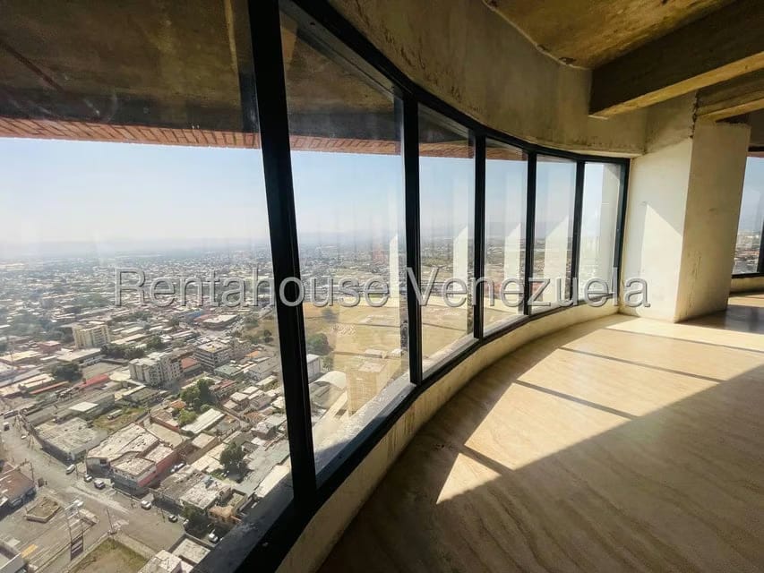 Comercial (Local Comercial) en Alquiler en Avenida Bolivar, Aragua - 9