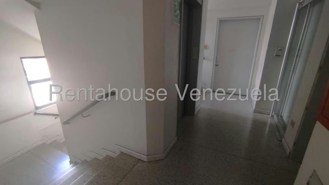 Comercial (Oficina) en Alquiler en Municipio Guaicaipuro, Miranda - 3