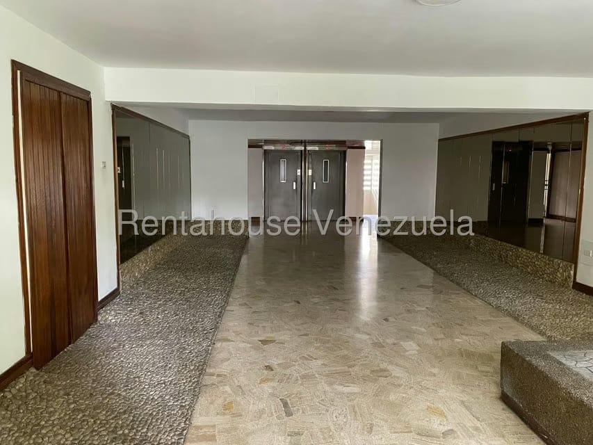 Apartamento (1 Nivel) en Venta en San Bernardino, Distrito Metropolitano - 3